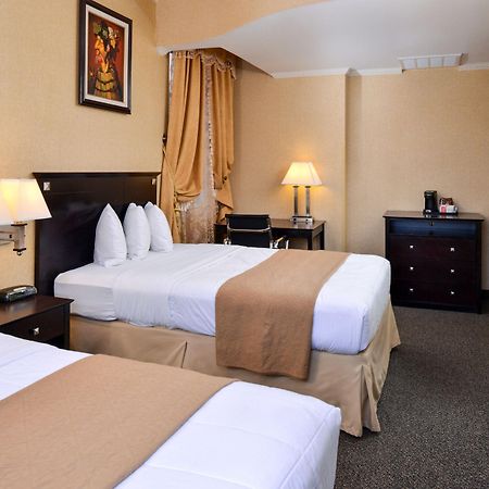 Baltimore Plaza Hotel Esterno foto