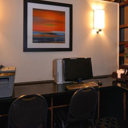 Baltimore Plaza Hotel Esterno foto