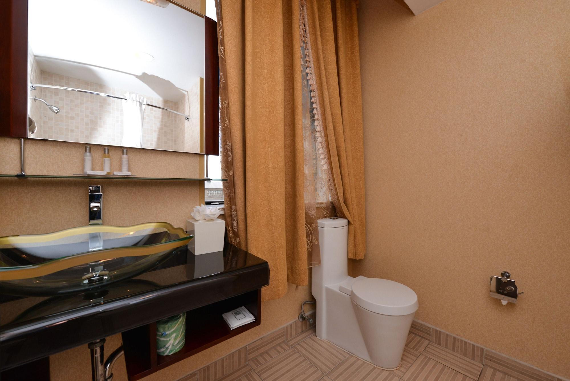 Baltimore Plaza Hotel Esterno foto
