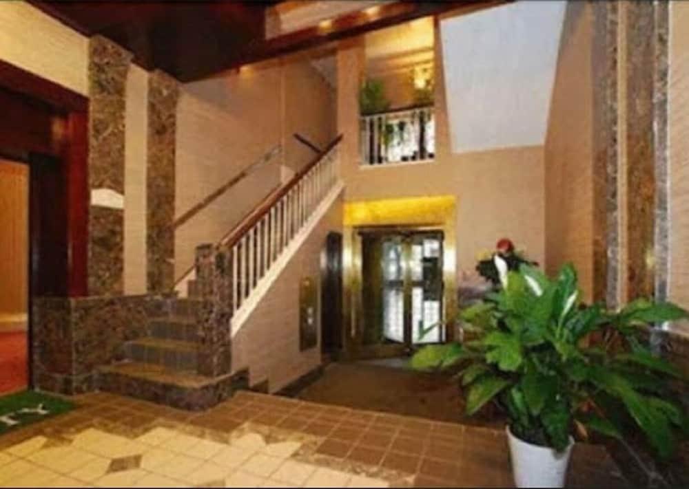 Baltimore Plaza Hotel Esterno foto