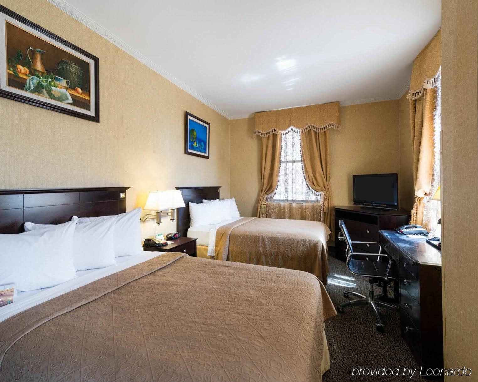 Baltimore Plaza Hotel Esterno foto