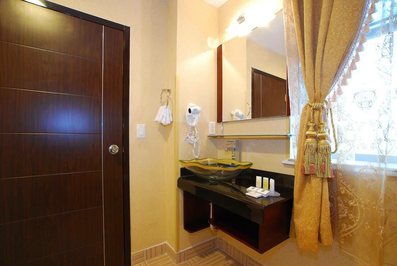 Baltimore Plaza Hotel Esterno foto